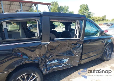 2017 Dodge Grand Caravan Sxt from USA, damaged, VIN 2C4RDGCG4HR863964